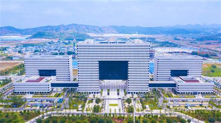 柳州市柳東新區(qū)企業(yè)總部大樓工程迎來中國安裝之星評(píng)審專家組復(fù)檢