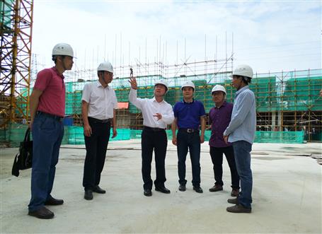 覃振華、劉國江到梧州佛子時代廣場項目調(diào)研