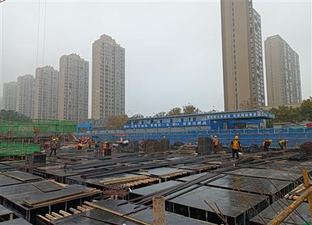 【奮戰(zhàn)四季度·決勝全年穩(wěn)】冶建基礎分公司西安項目：搶進度 沖業(yè)績