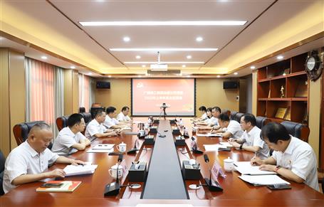 侯立林指導冶建公司2022年上半年領(lǐng)導班子民主生活會