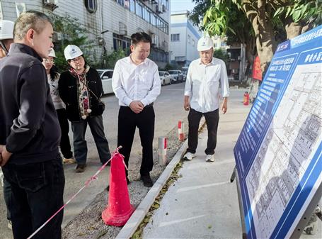 洪進(jìn)興到冶建公司項(xiàng)目調(diào)研指導(dǎo)